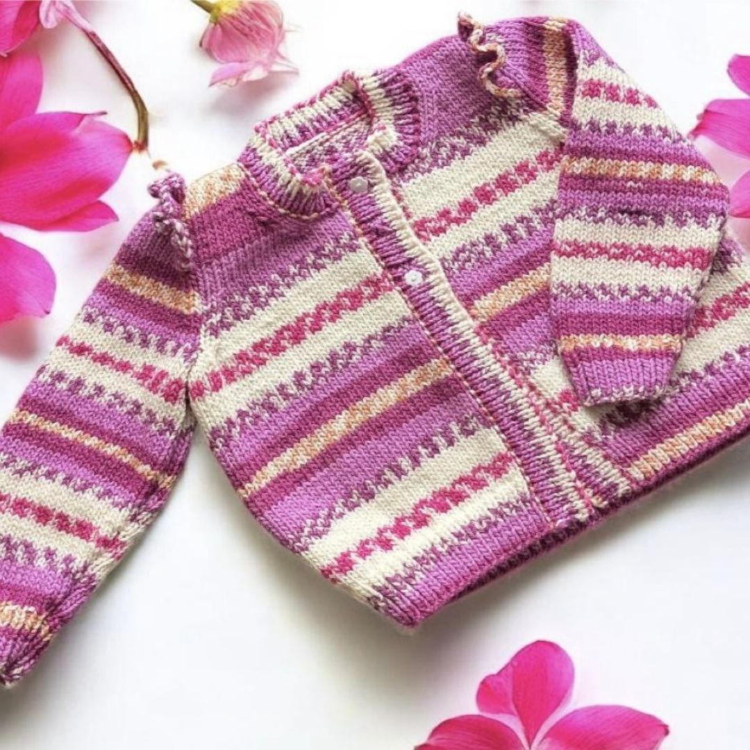 GIRLS RUFFLE SLEEVED CARDIGAN Free PDF knitting pattern
BREEN DK CYGNET 1927