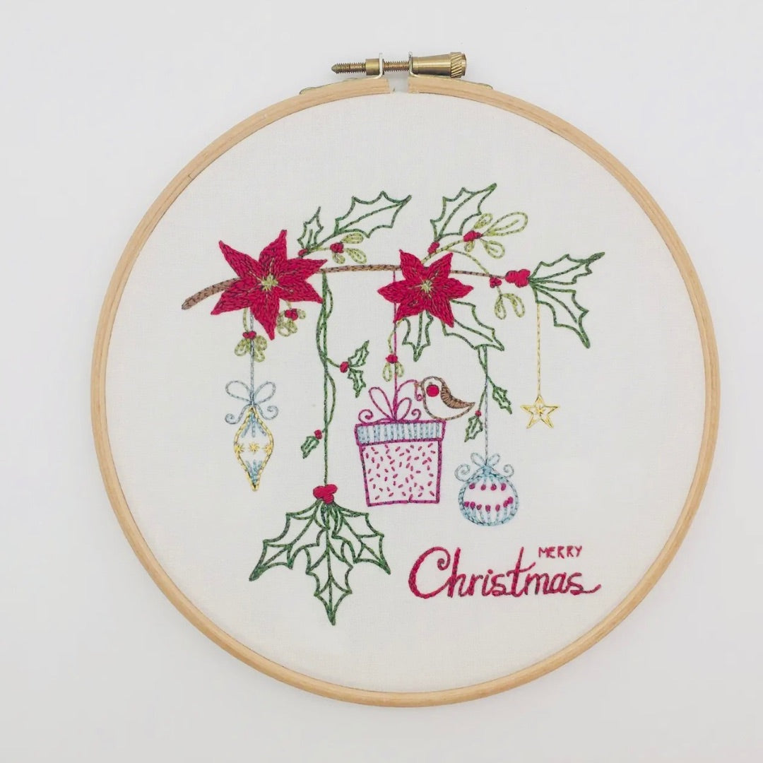 Cinnamon Stitching Christmas Wreath Embroidery Kit